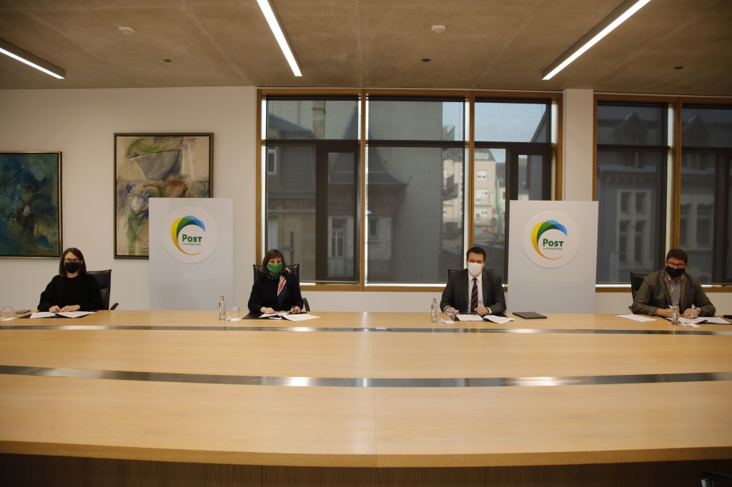 CCT POST_Photo signature